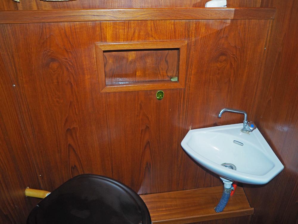 Aft cabin, Accommodation